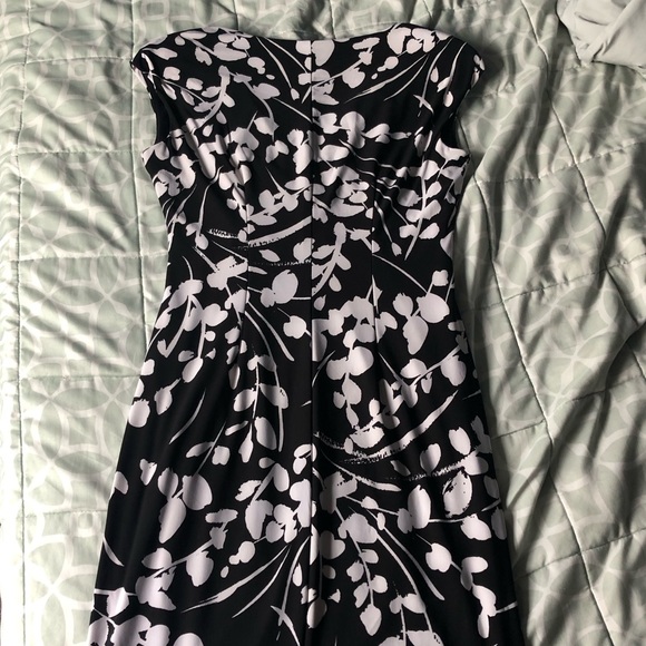 Kasper Floral Dress - Picture 2 of 3
